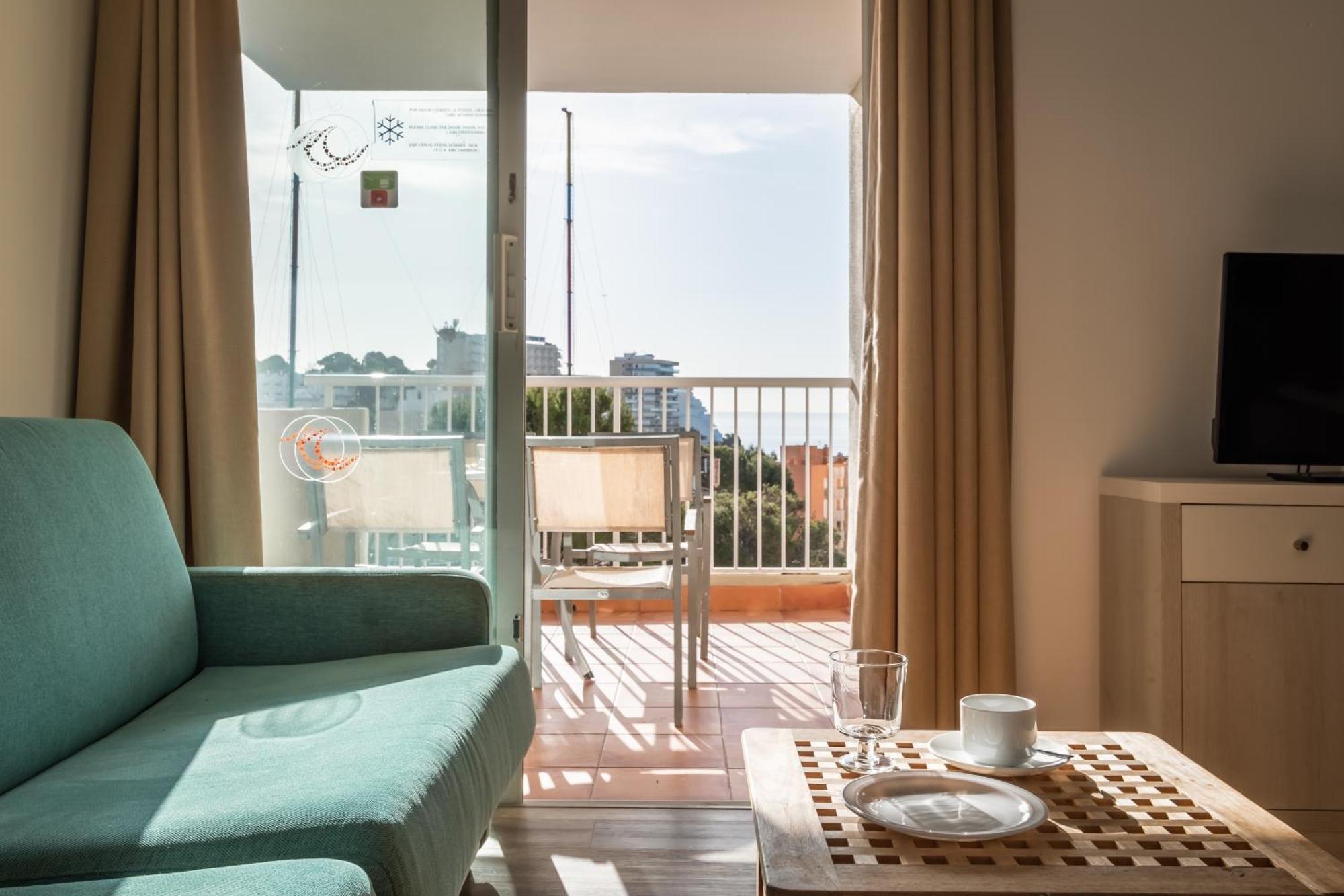 Vistasol Apartahotel
